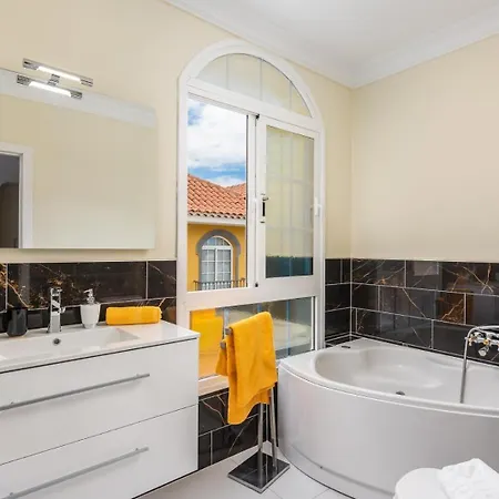 Villa Costa Adeje Вилла Адехе